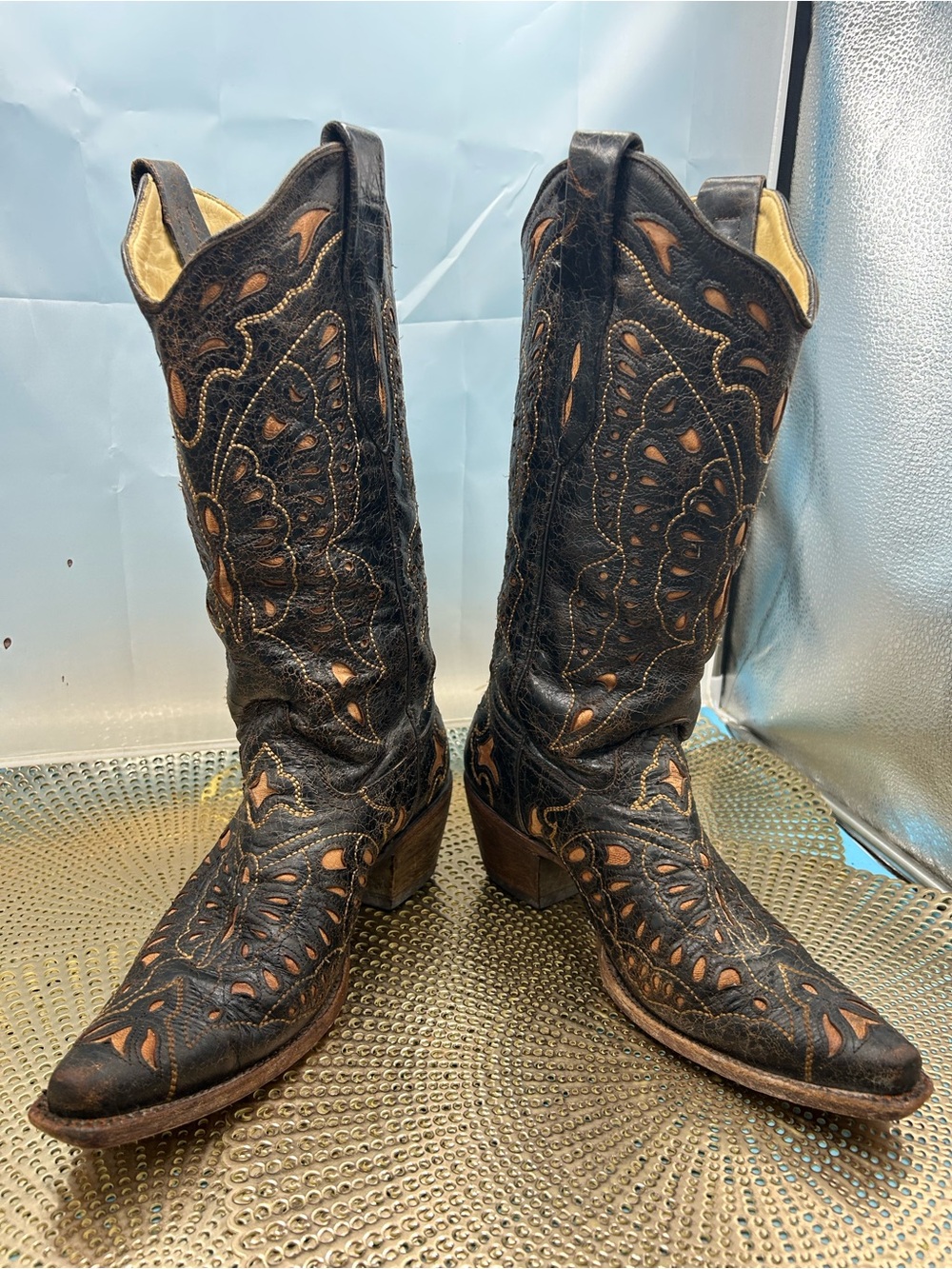 Corral women 9 butterfly inlay cowgirl boots